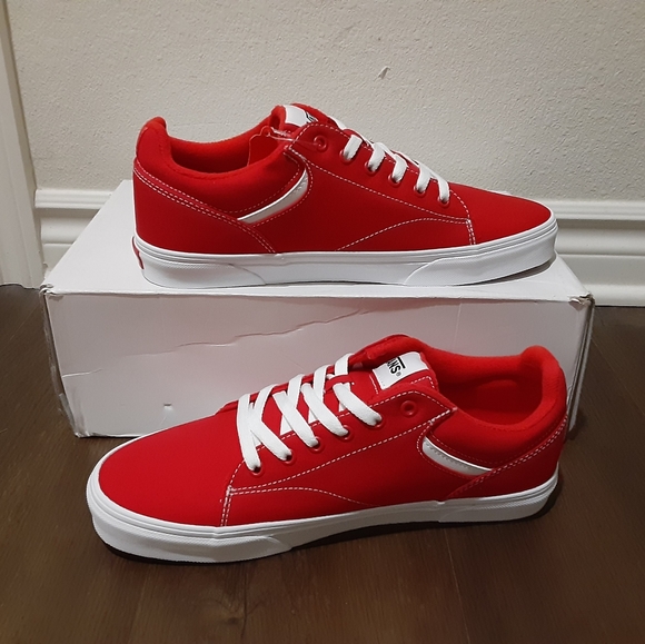 Vans - Picture 4 of 4